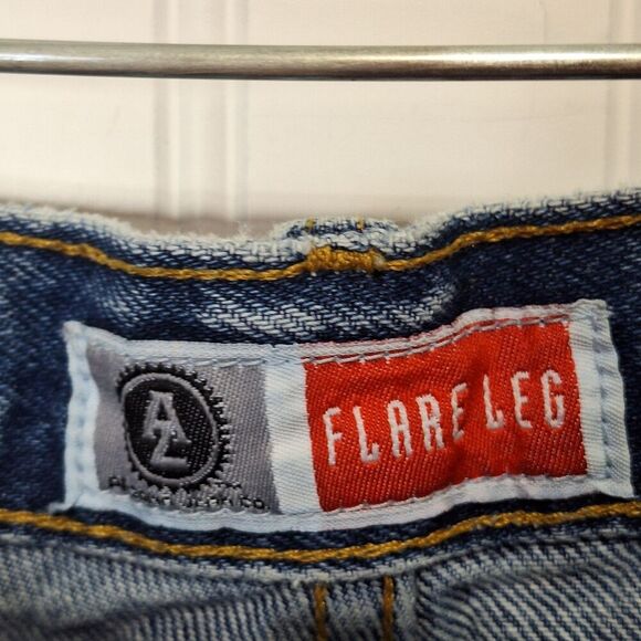 Arizona Jean Co Junior Women’s  Flare Leg Jeans‎ Size 15 Medium Wash High Rise - Picture 12 of 14
